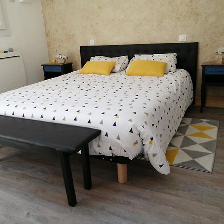 La Basse Monniere Bed & Breakfast Sevremont Oda fotoğraf