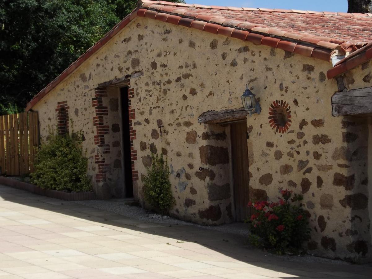 La Basse Monniere Bed & Breakfast Sevremont Dış mekan fotoğraf